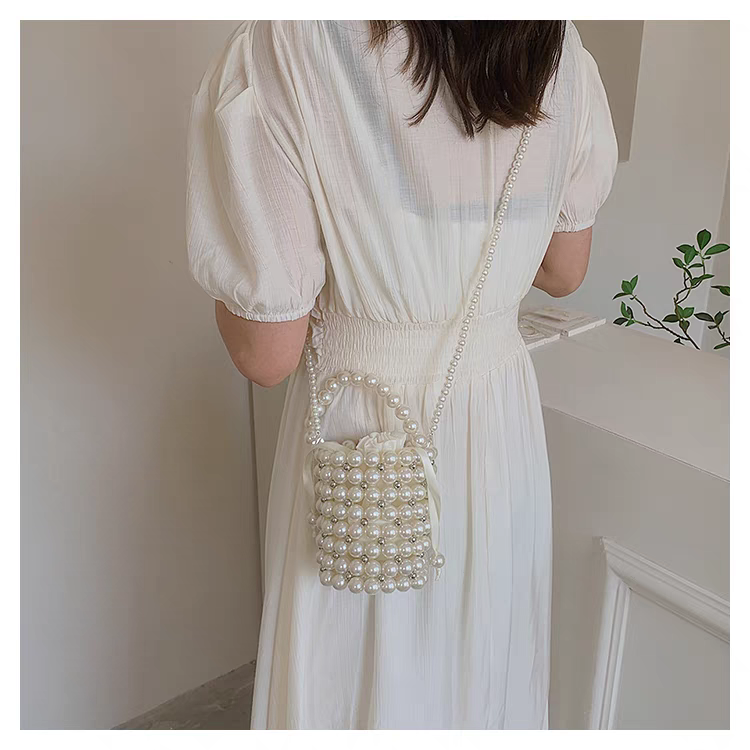 Túi xách handmade hạt cườm dạng trụ siêu xinh