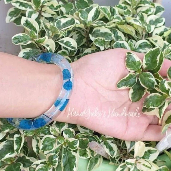 Bộ kít thủ công làm vòng tay Epoxy Resin.