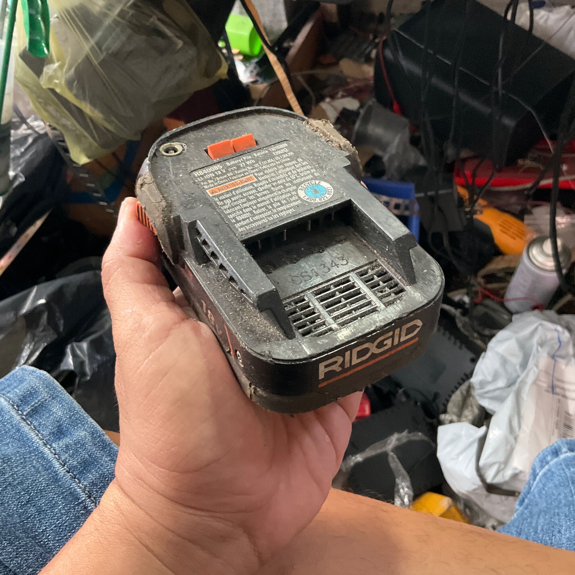 Nsv pin ridgid 18v pin aeg 18v 2ah kèm sạc 220v