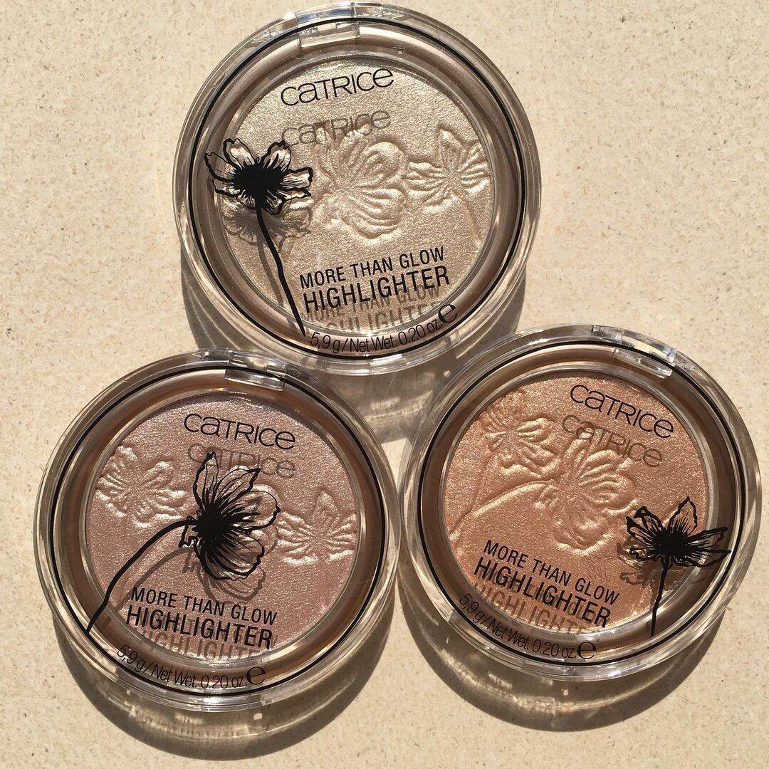 Phấn siêu bắt sáng CATRICE More Than Glow Highlighter