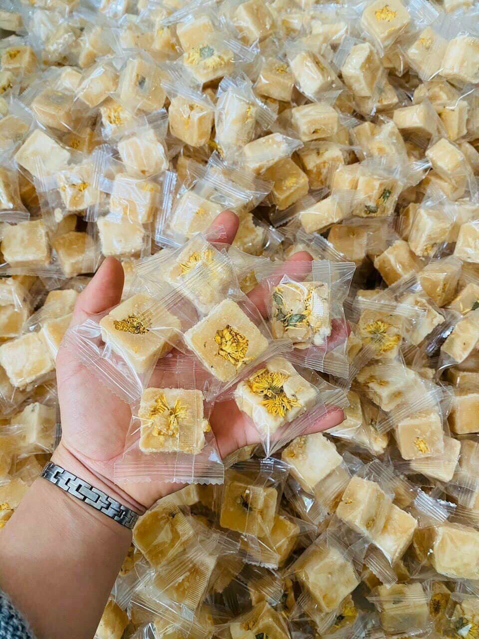 Trà hoa cúc đường phèn