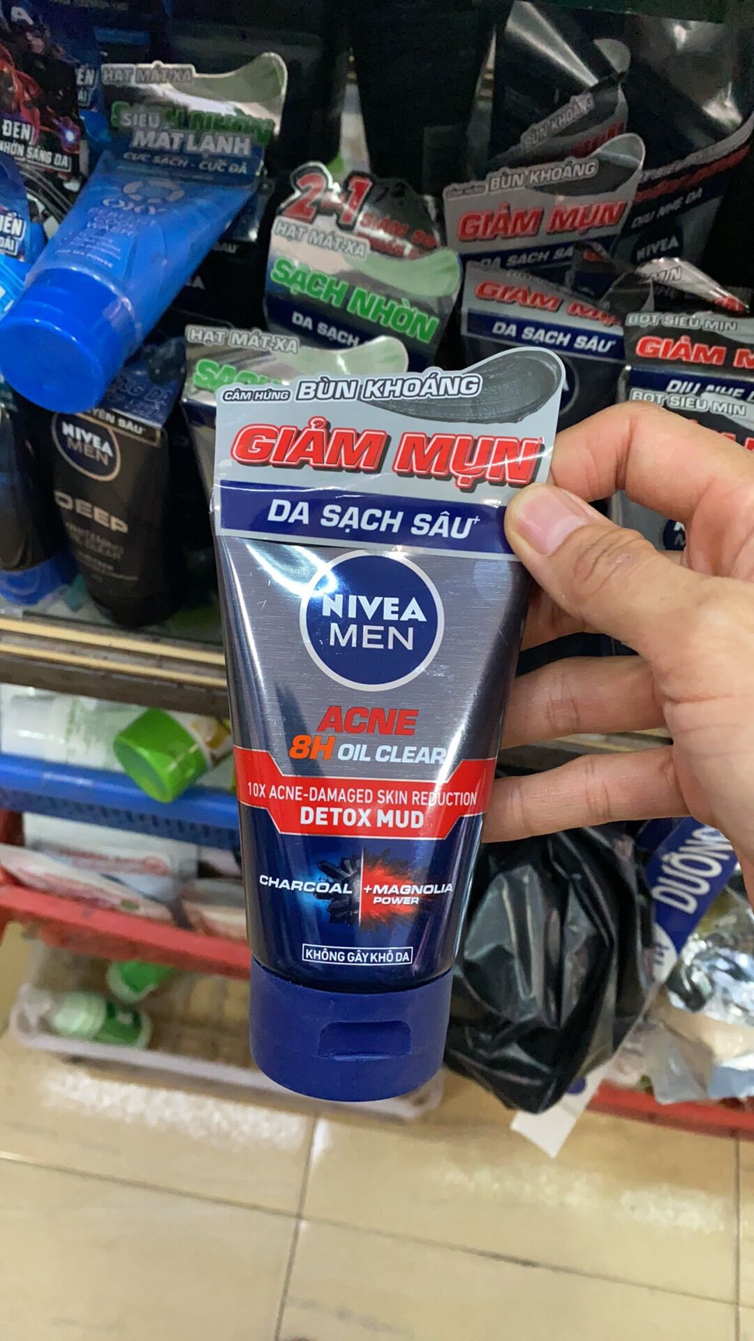 Sữa rửa mặt Nivea men giảm mụn