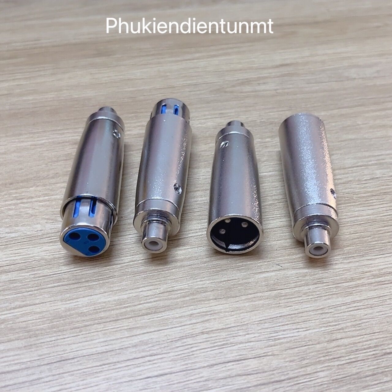 Rắc canon ra av