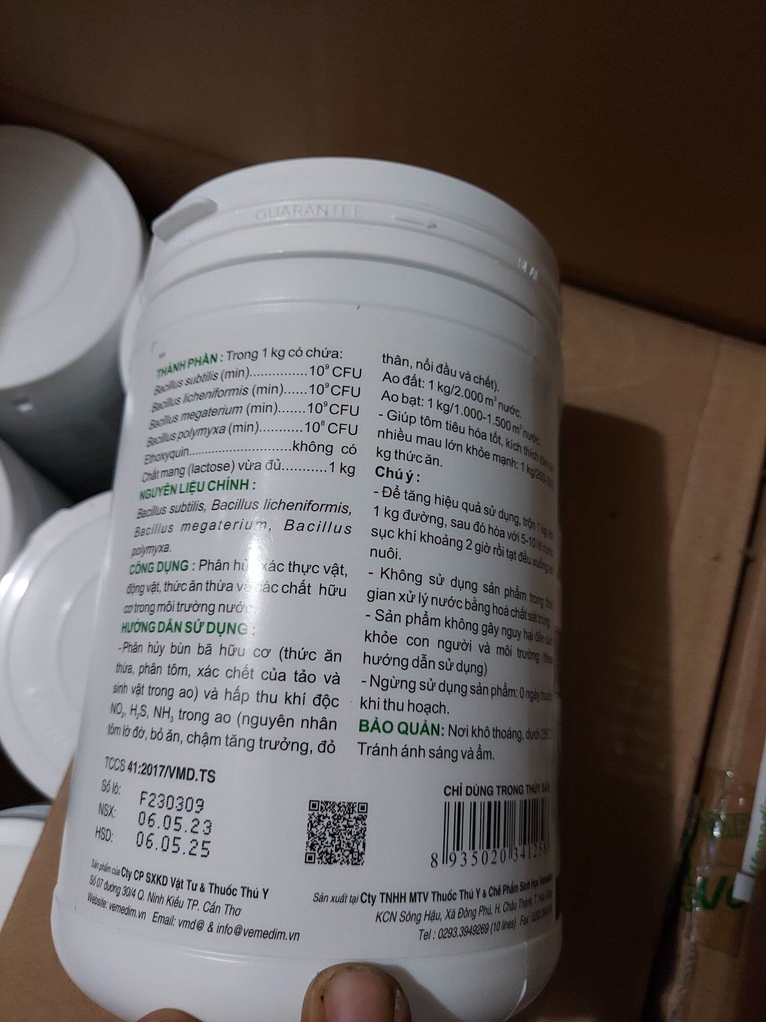 men vi sinh xử lí đáy ao