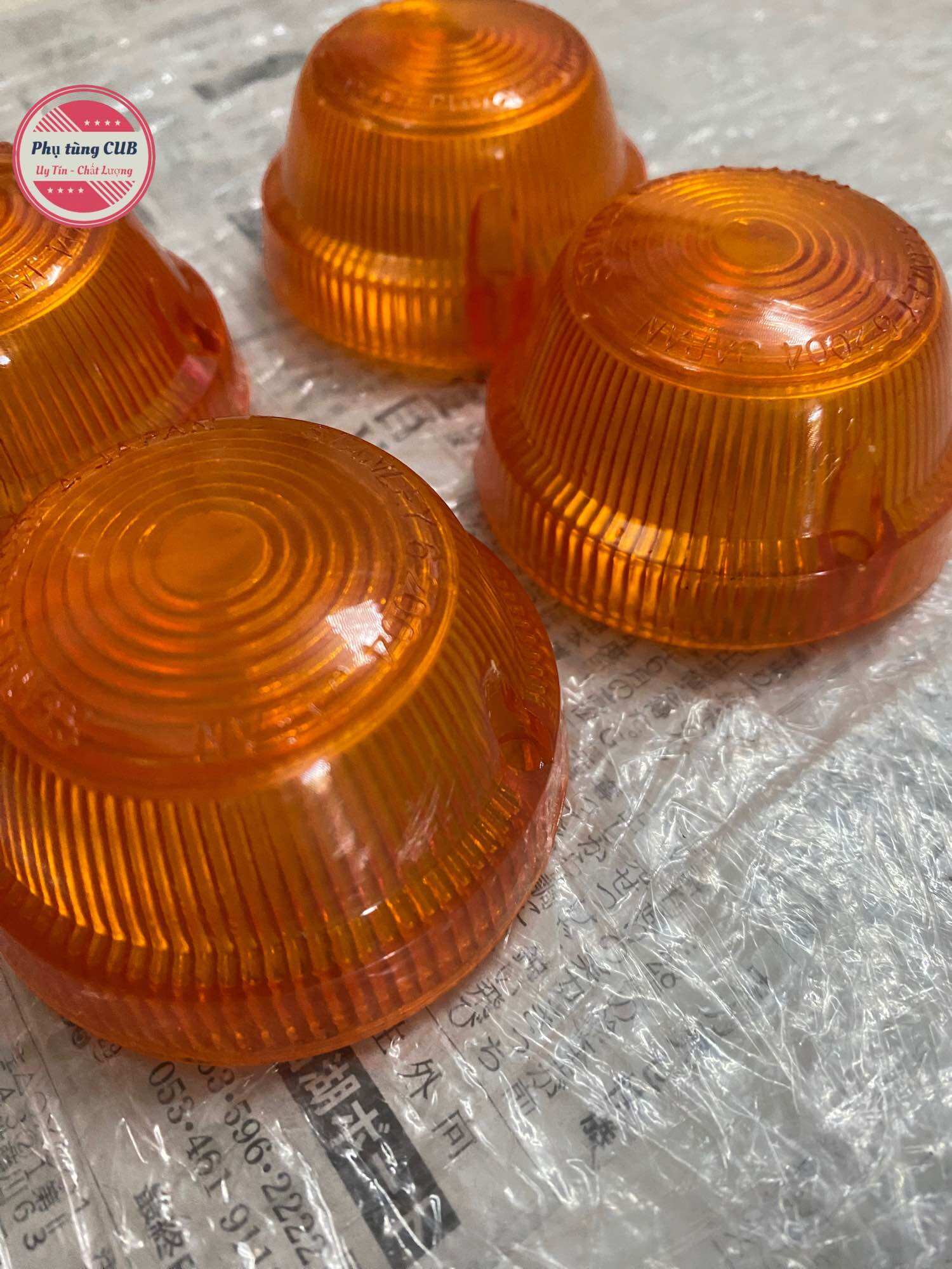 Bộ 4 chụp xi nhan cánh én