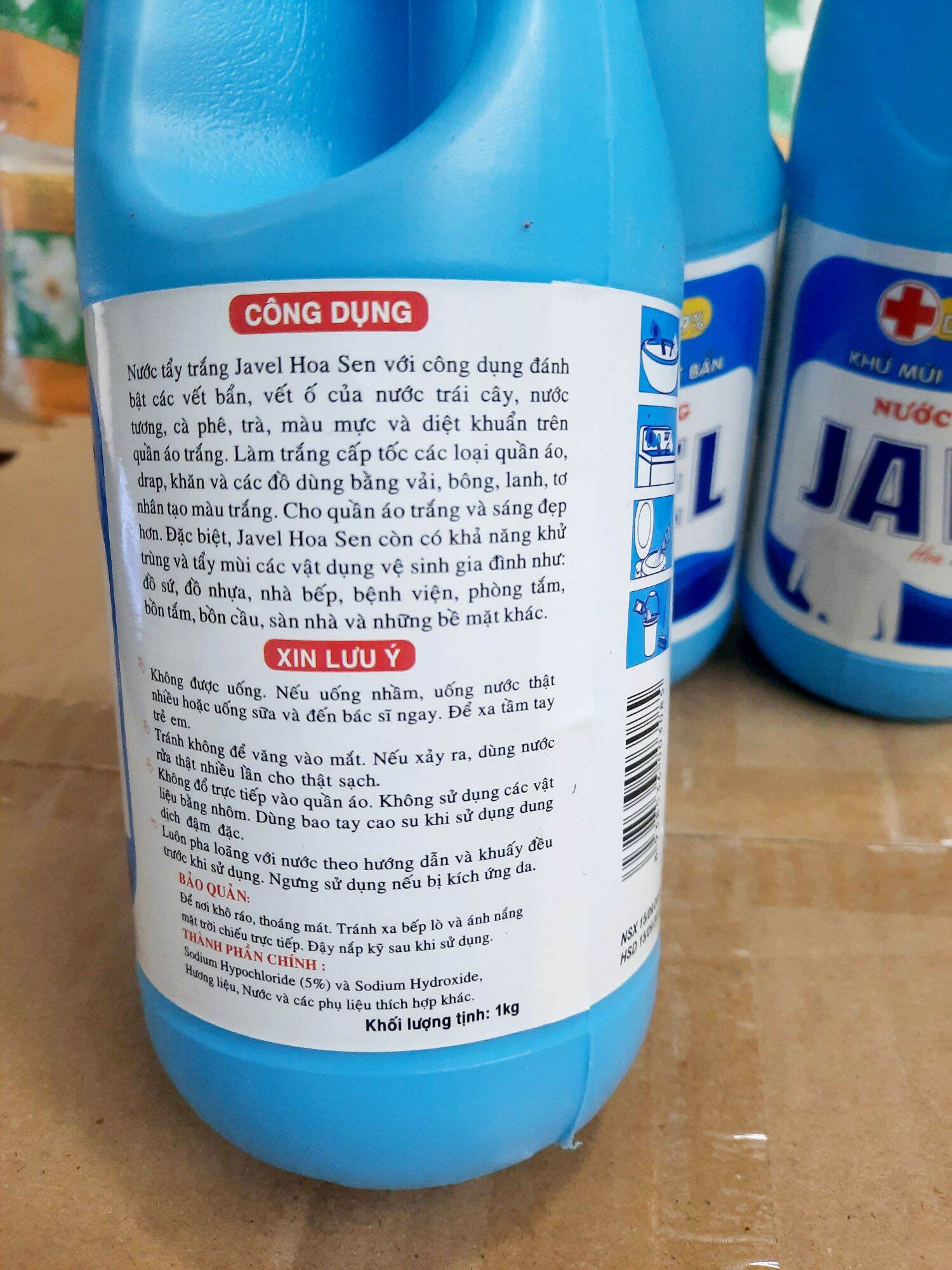 Nước Tẩy Trắng Quần Áo Javel 1000ml