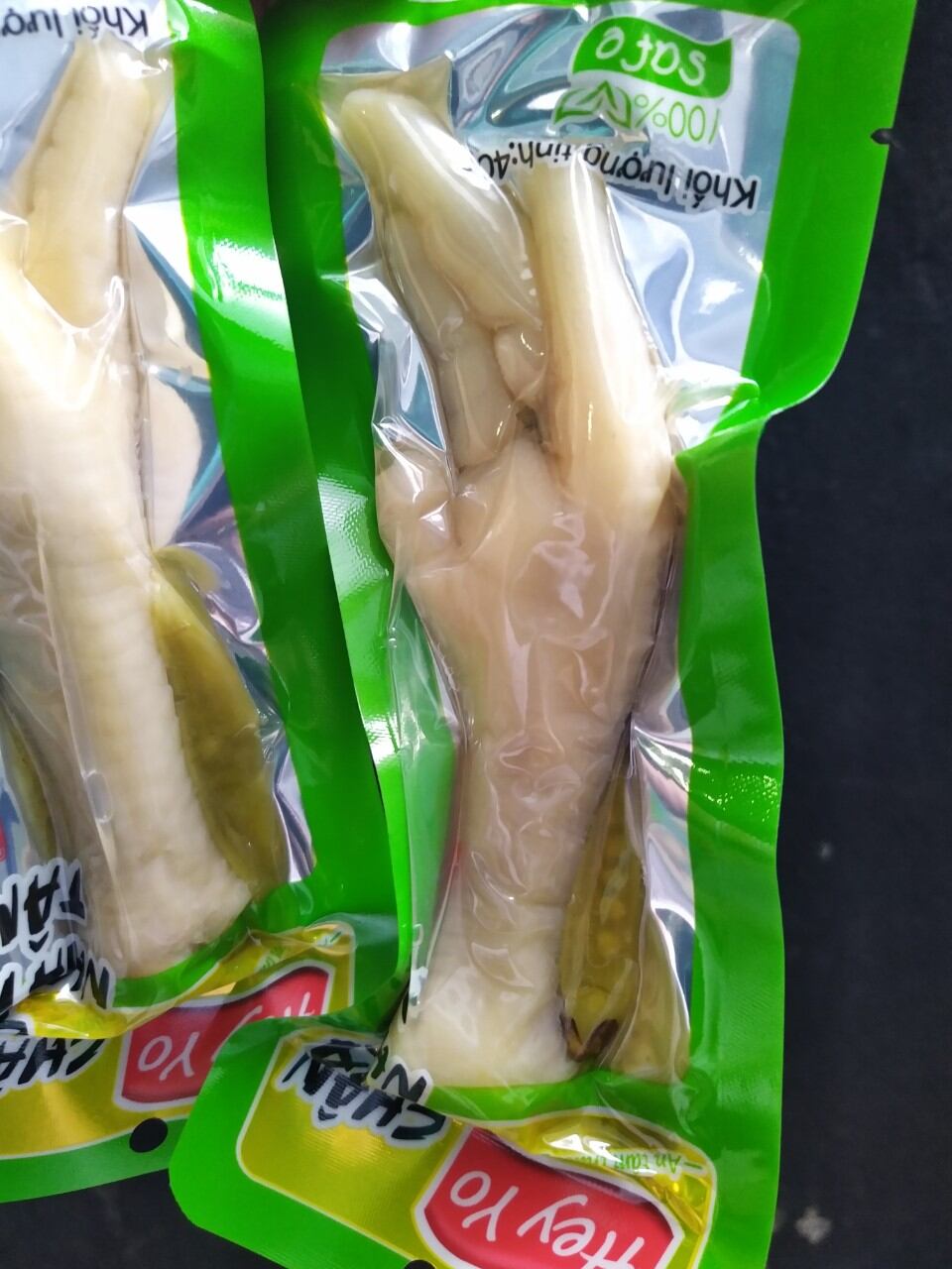 Combo 100 chân gà cay ớt xanh, chân gà cay xì dầu Hey Yo gói 40g hút chân không cay cay giòn giòn sần sật ăn là ghiền