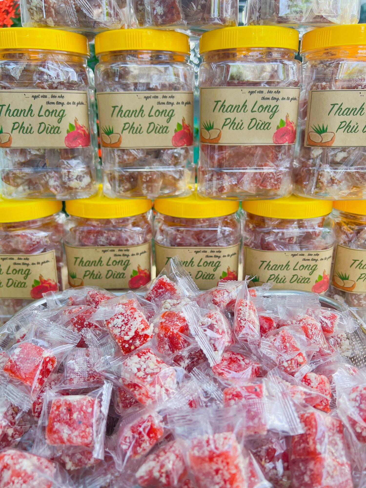 Mứt thanh long phủ cơm dừa dẻo viên  1kg (Món mới 2024)