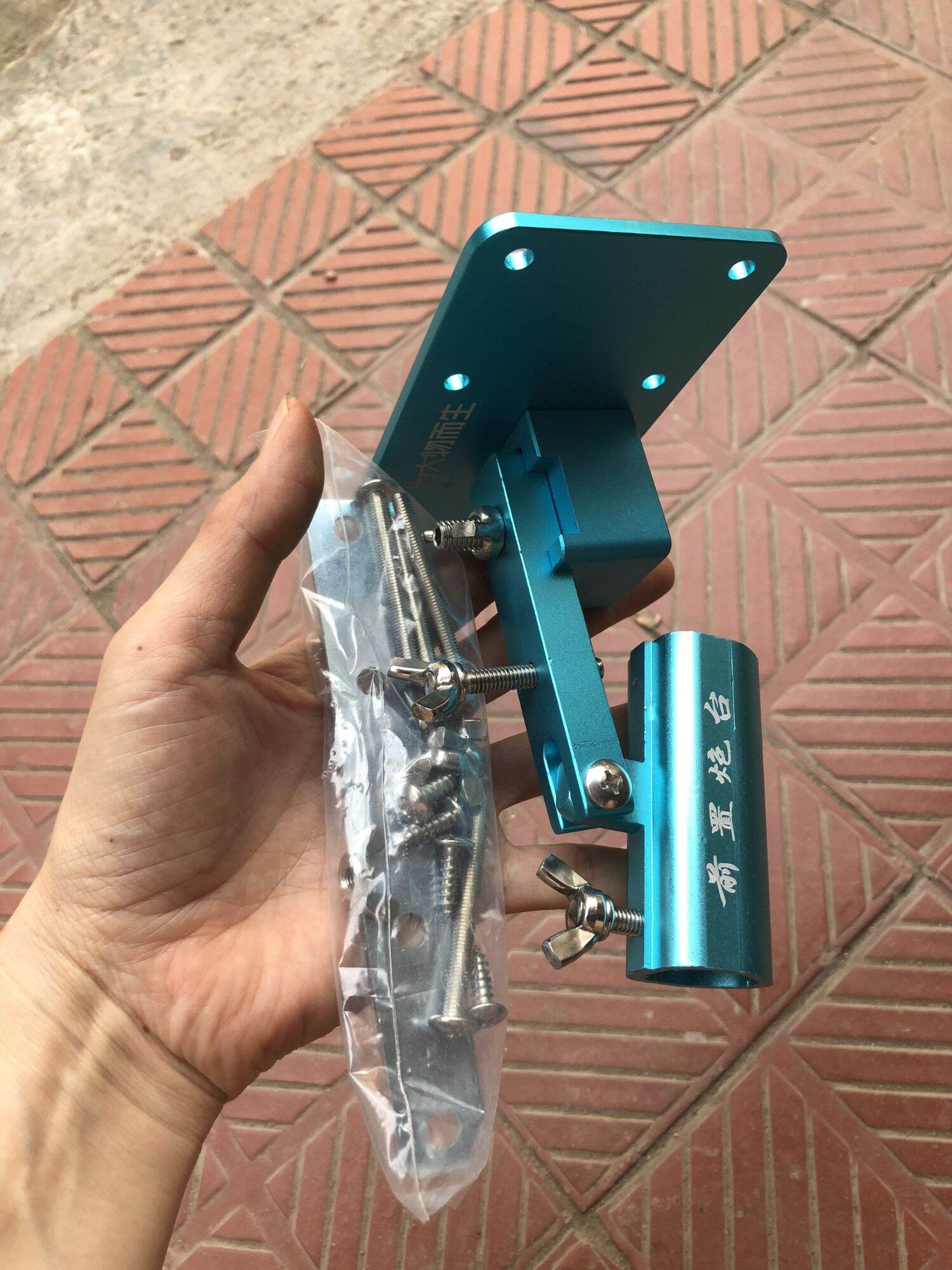 Pass  giữa gắn thùng câu đài