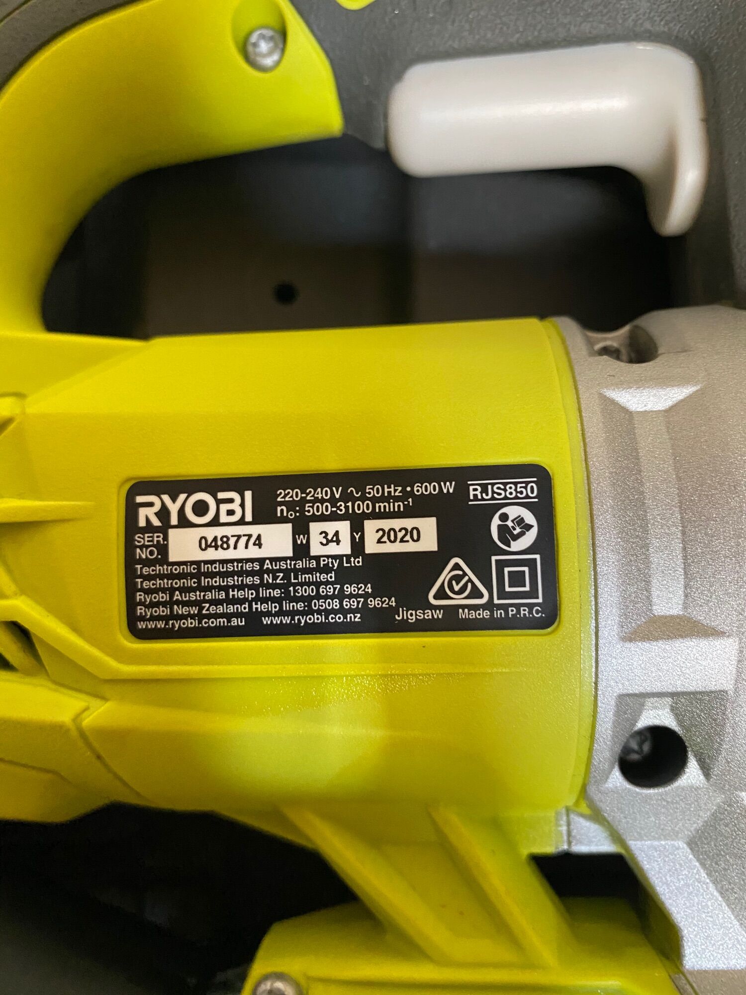 Máy cưa lọng ryobj 600w nội địa Úc .