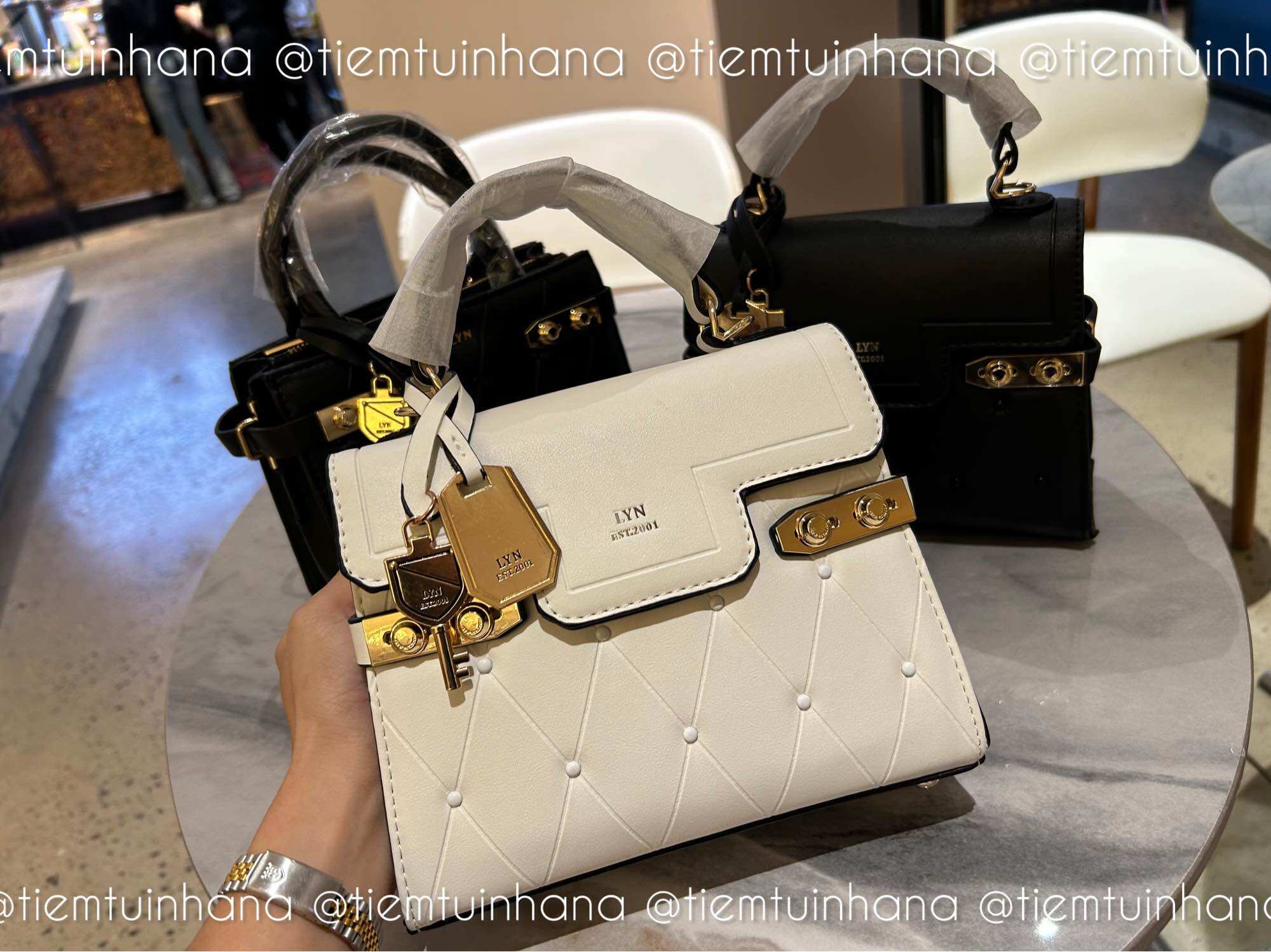 Túi LYN FINESSTED HER TOP HAND  Size S 20cm