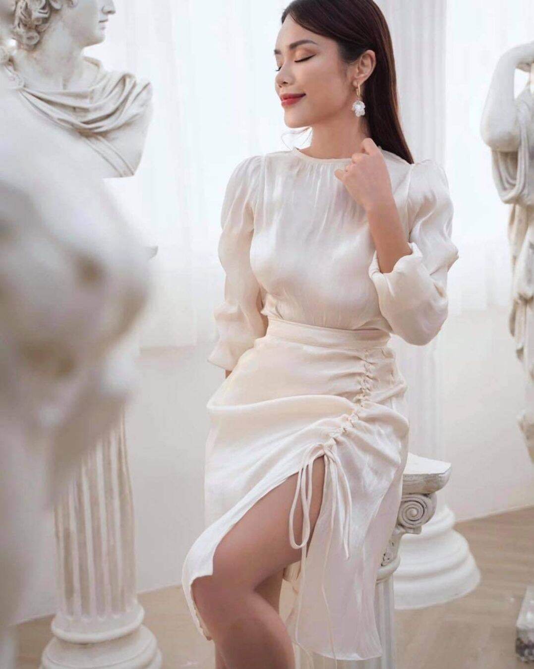 Set lụa organza áo cổ tròn chân váy midi