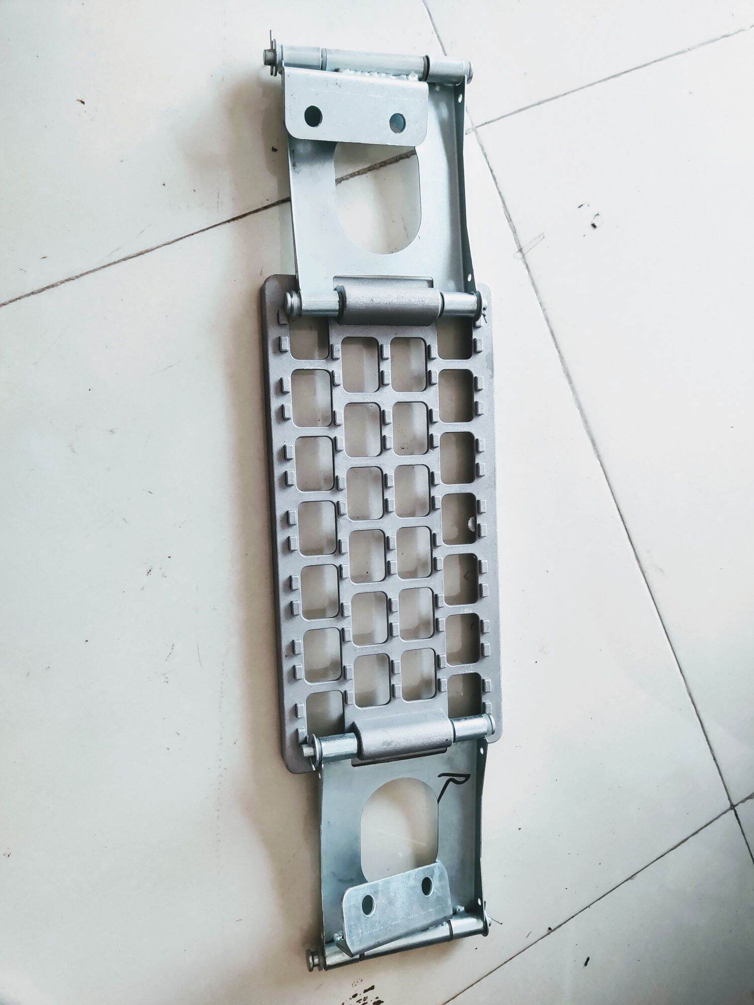 Bậc bước chân shacman m3000
