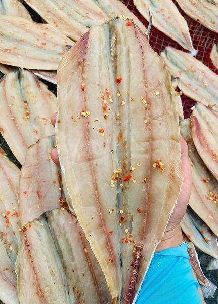 1kg cá thu xẻ khô nhạt, dai, ngon