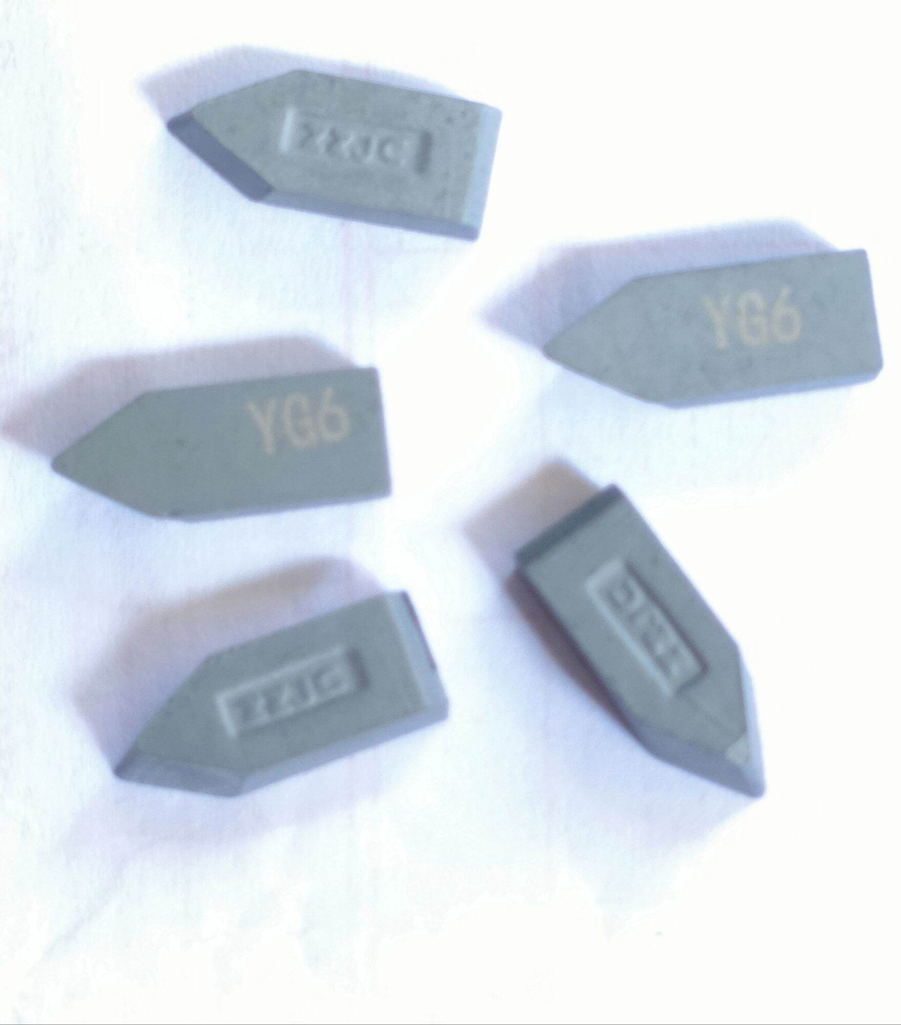 Mũi dao tiện nhọn yg6 - c116 x 5 cái.....