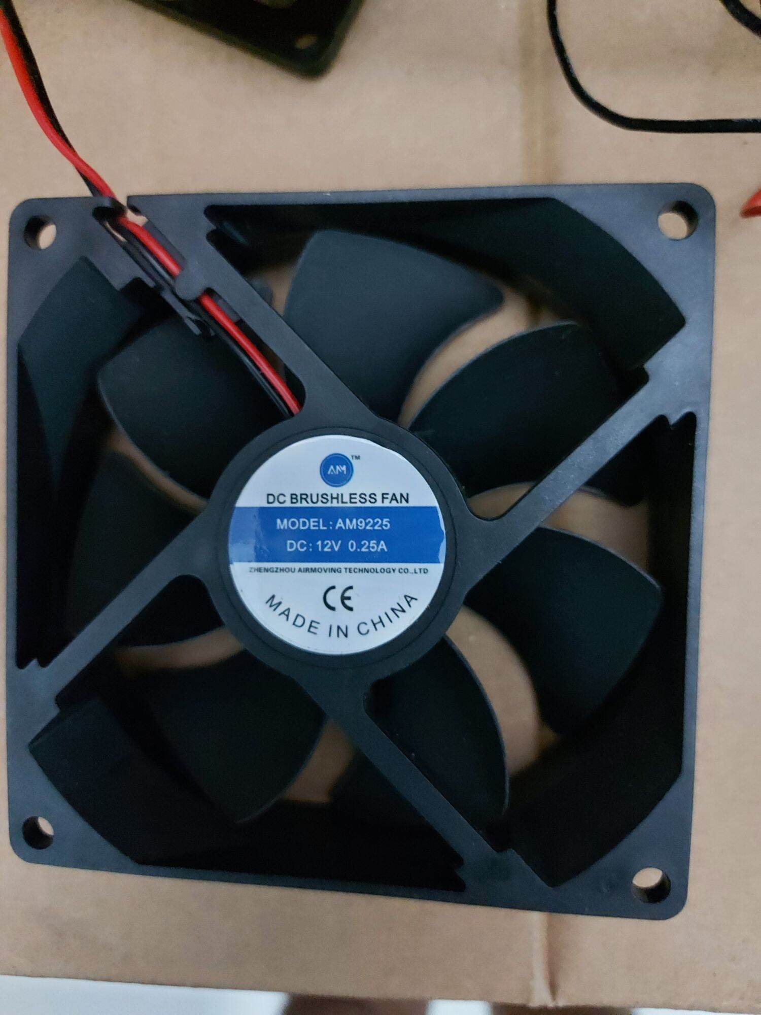 Quạt Brushless 9cm 12v