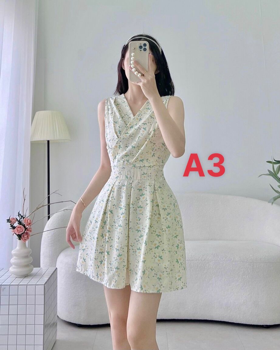 Đầm kèm thêm quần đùi, tim đắp chéo, hoa nhí. Chất lụa hàn.