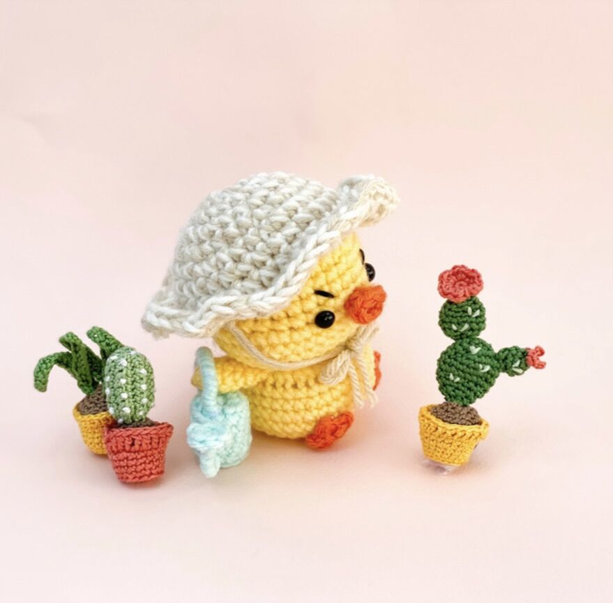 Móc khoá len Gà Con Đội Nón handmade