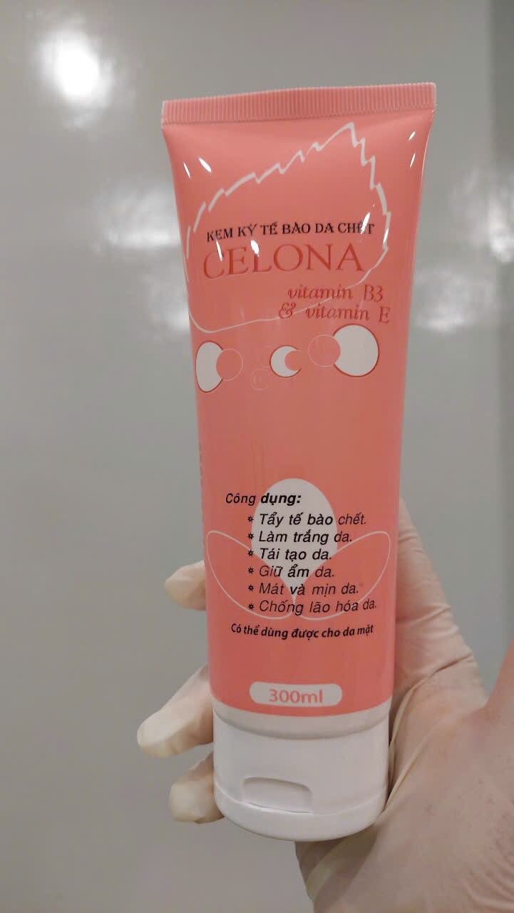 Tẩy tế bào chết CELONA 300g