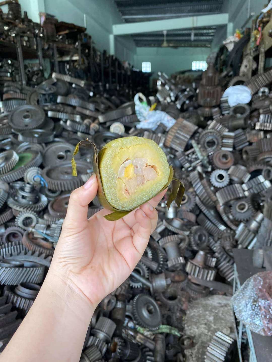 [Bánh Tét Miền Tây]_ Nhân thịt có trứng ~ 900gr (có hút chân không)