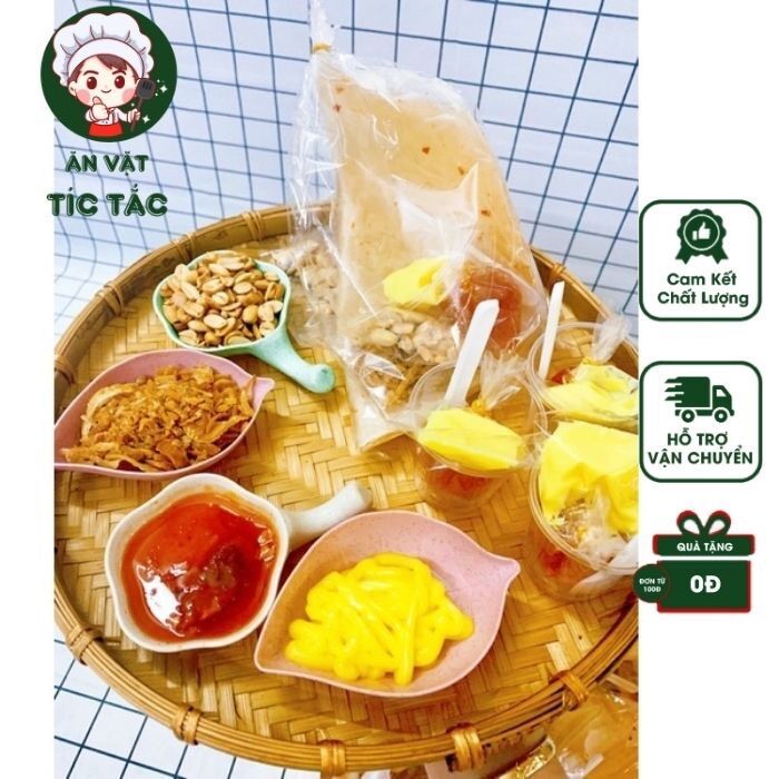 Bánh tráng chấm bơ me
