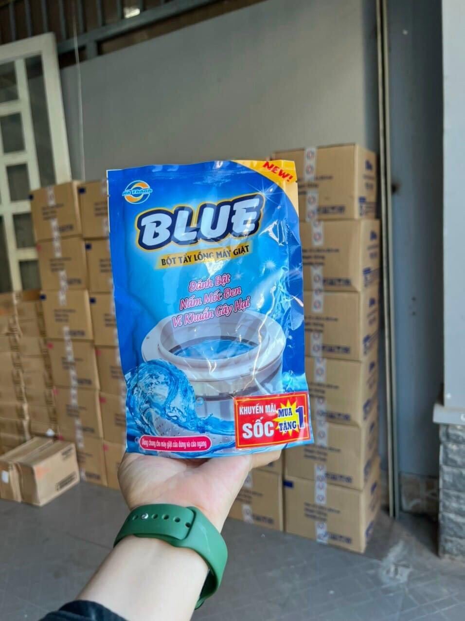 Bột tẩy lồng máy giặt Blue gói 450g