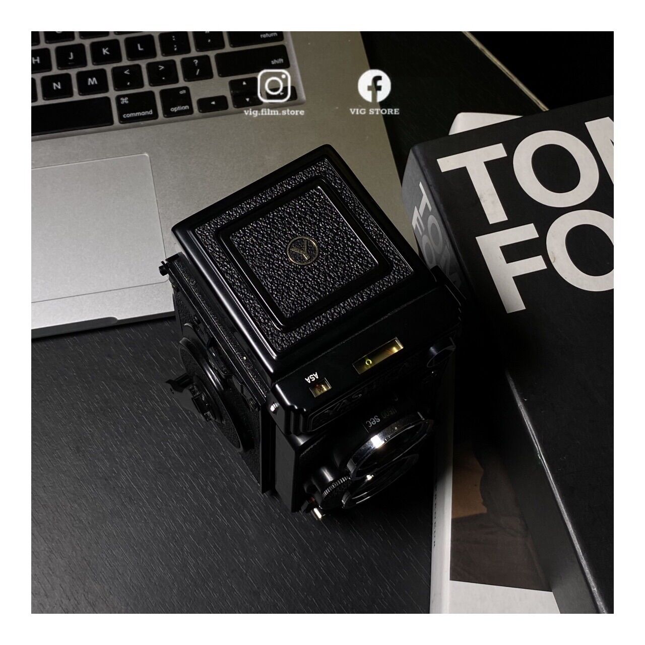 Máy ảnh film TLS Yashica Mat 124G