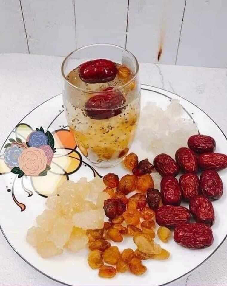 Táo đỏ Hàn quốc sấy khô loại 1 quả to tặng kèm túi