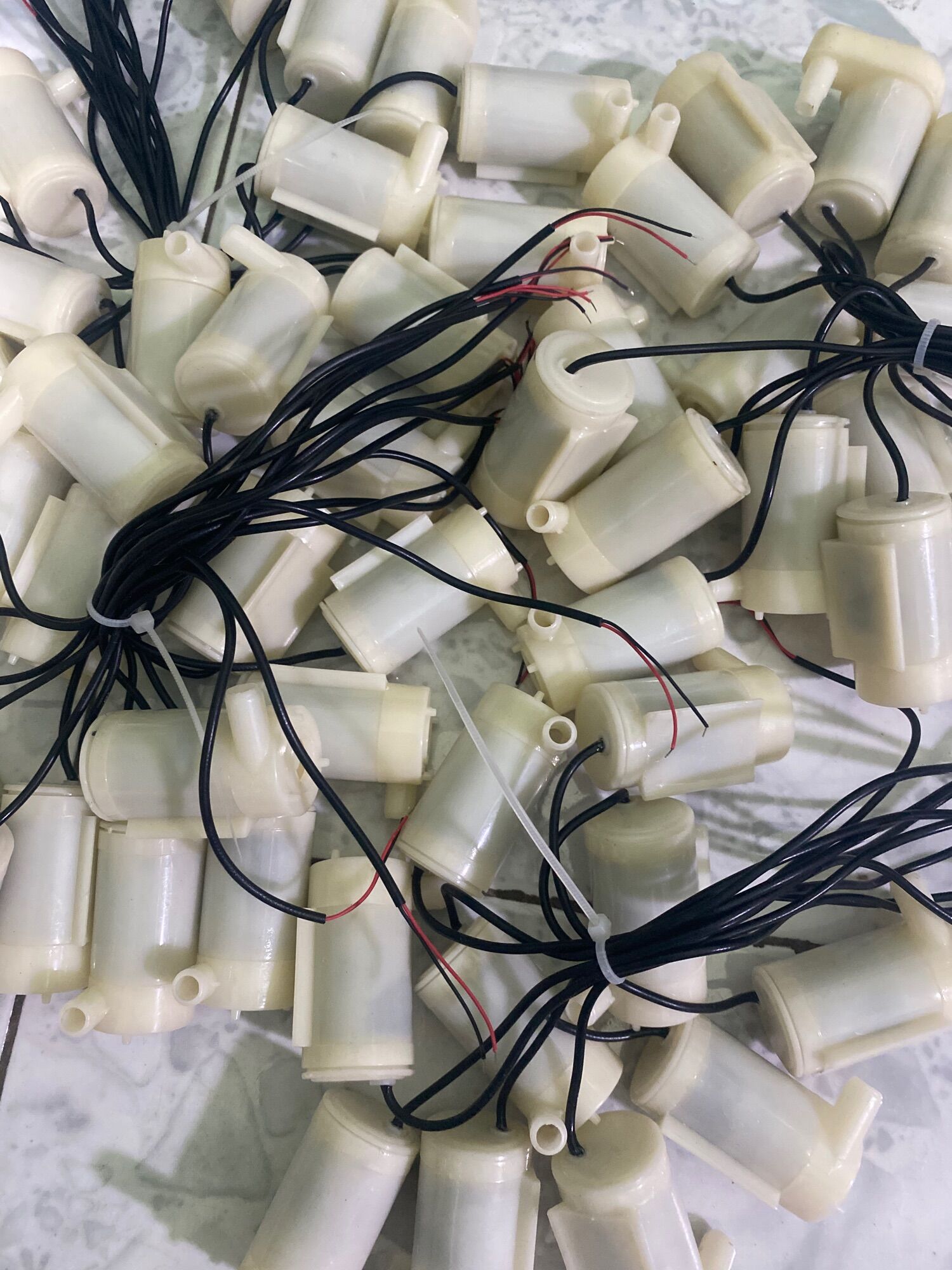 máy bơm nước mini dc 3-5v bơm chìm ứng dụng hồ cá tiểu cảnh(bơm nằm)