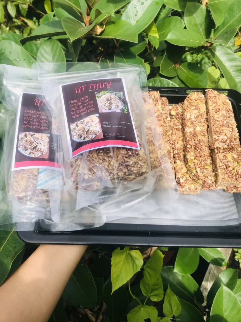 (250GR) BÁNH HEALTHY GẠO LỨT CHÀ BÔNG NHÀ LÀM CỘNG THÊM HẠT BÍ XANH, HẠT ĐIỀU, MÈ TRẮNG SIÊU NGON VÀ TỐT CHO SỨC KHOẺ