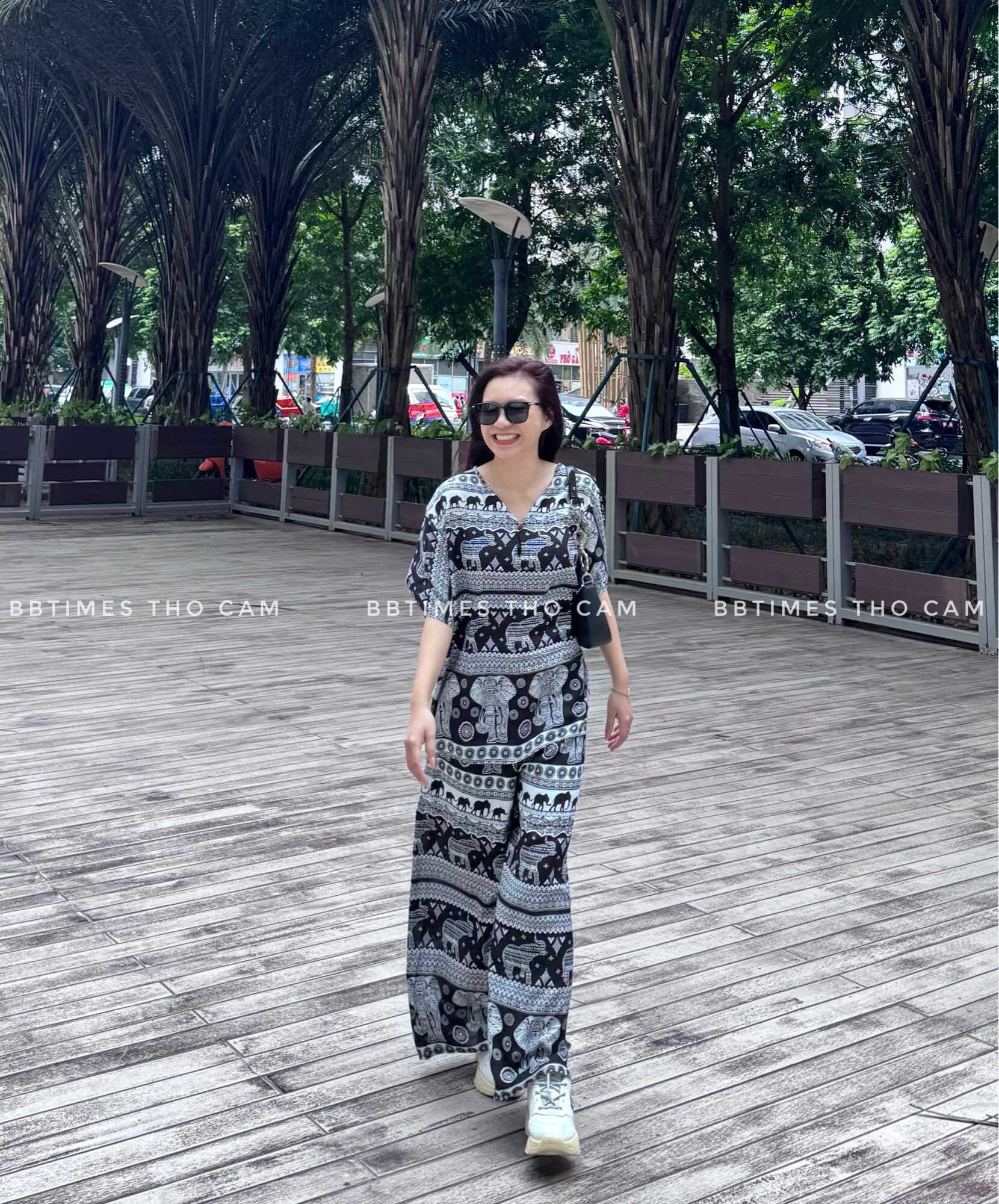 Bộ áo cộc quần ống rộng