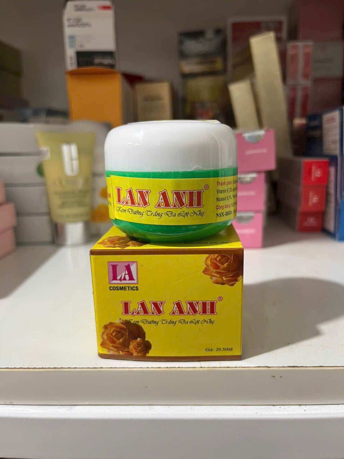 Kem mặt lan anh