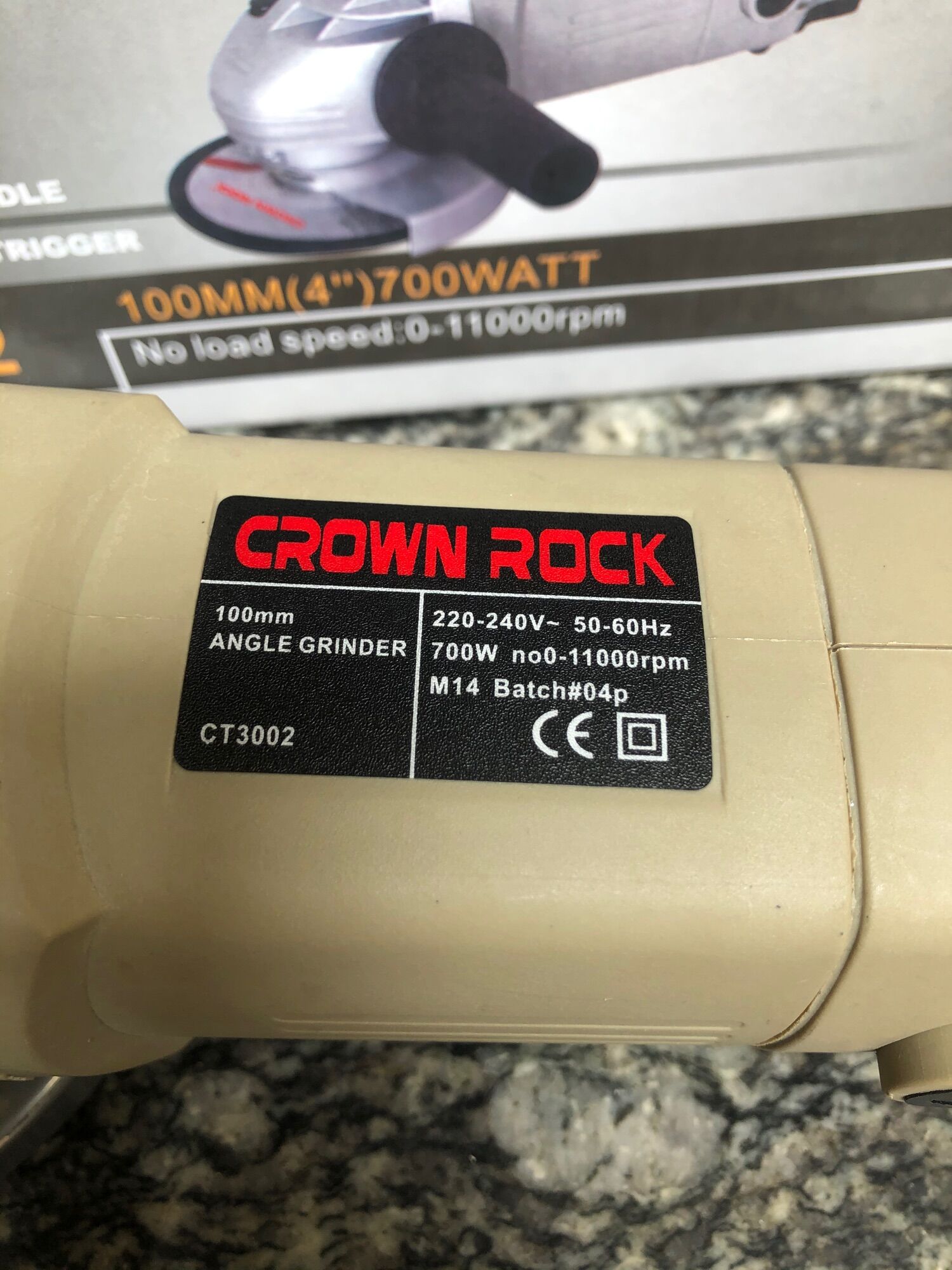 MÁY MÀI CẮT CROWN 700W CÓ ĐIỀU TỐC 1 TẤC