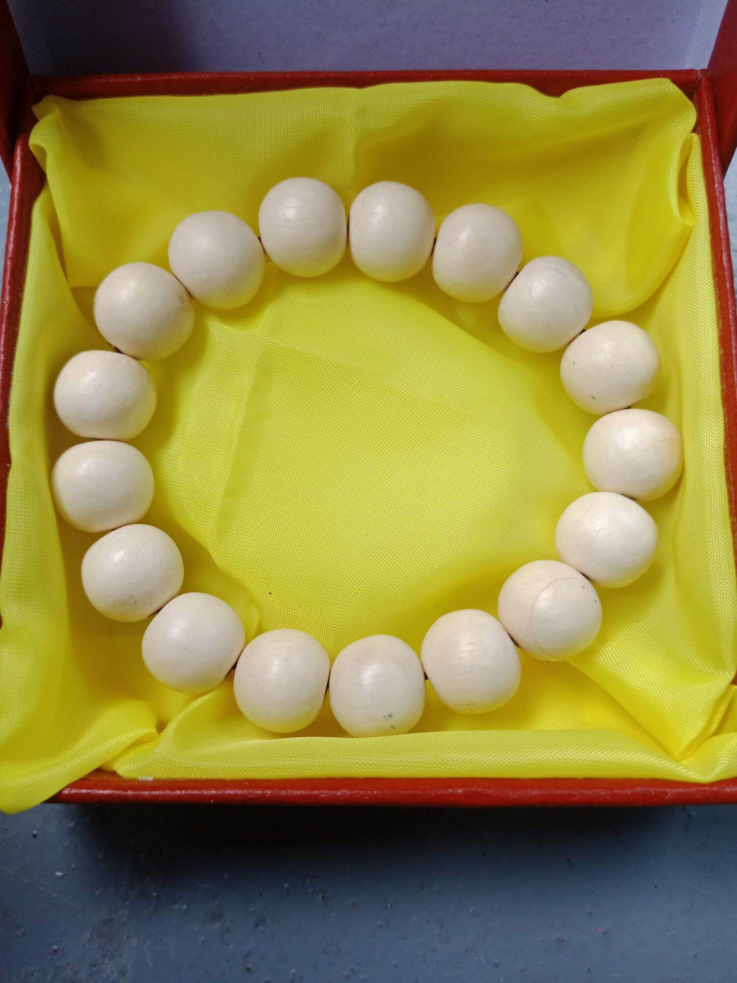 chuỗi dâu hạt to cho người lớn