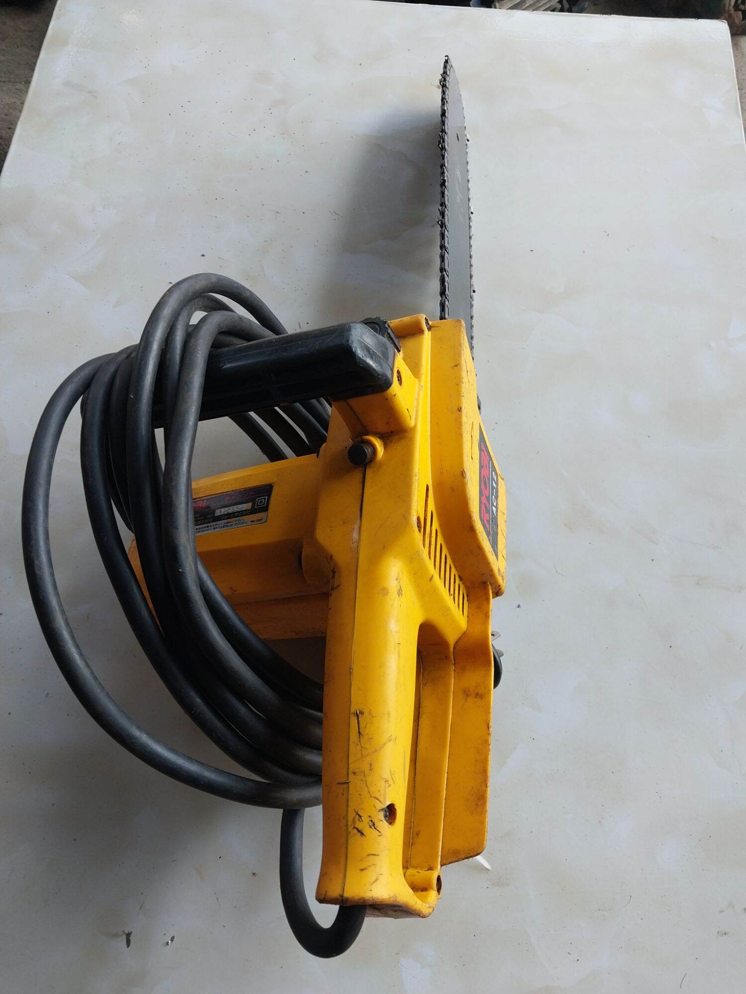 cua xích RyoBi nhật bãi điện 100v đã qua sử dụng lam chạy không thấy lửa dây rin mềm dẻo dài 4m5