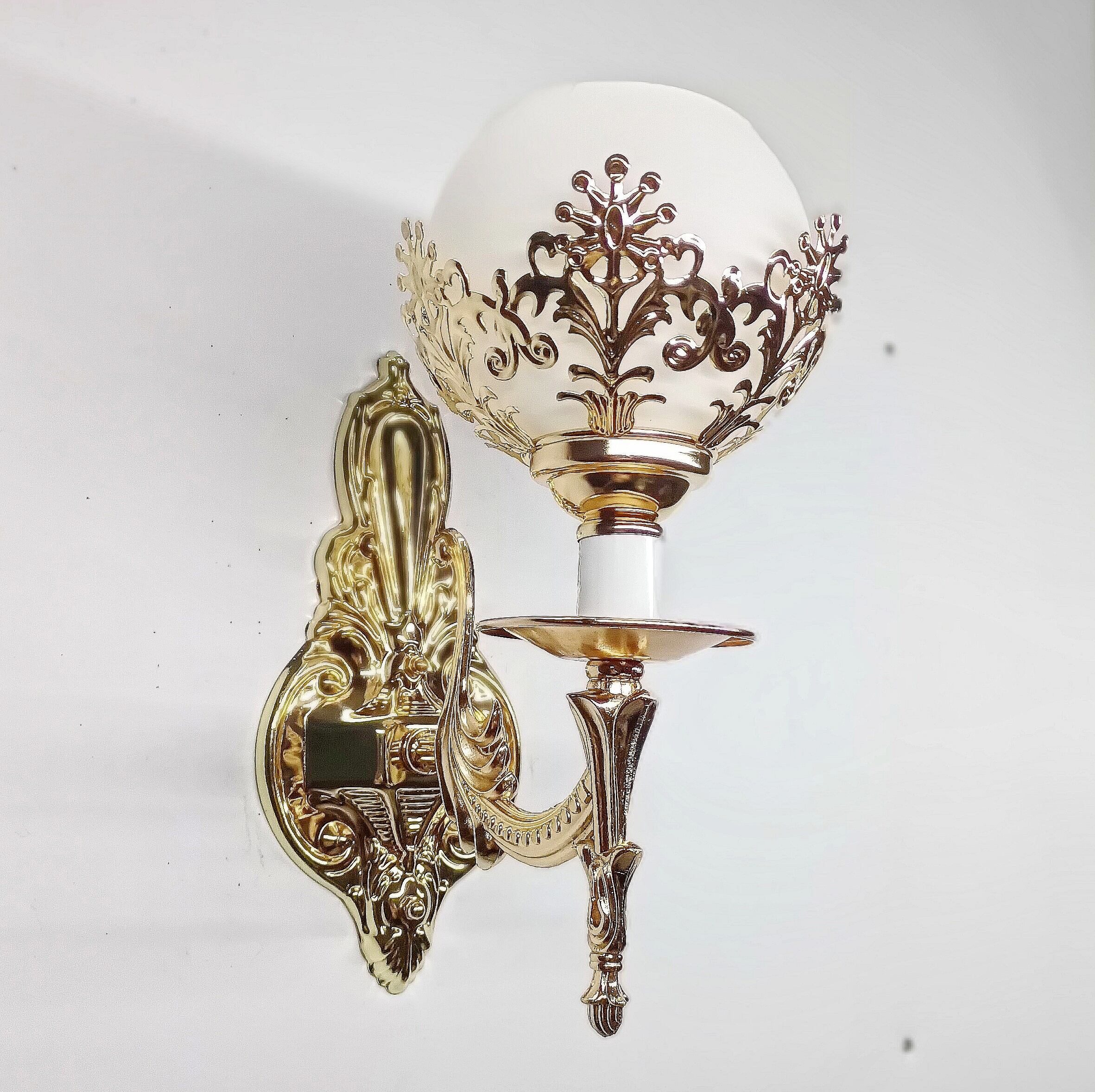 Đèn Tường LED Sáng Tạo