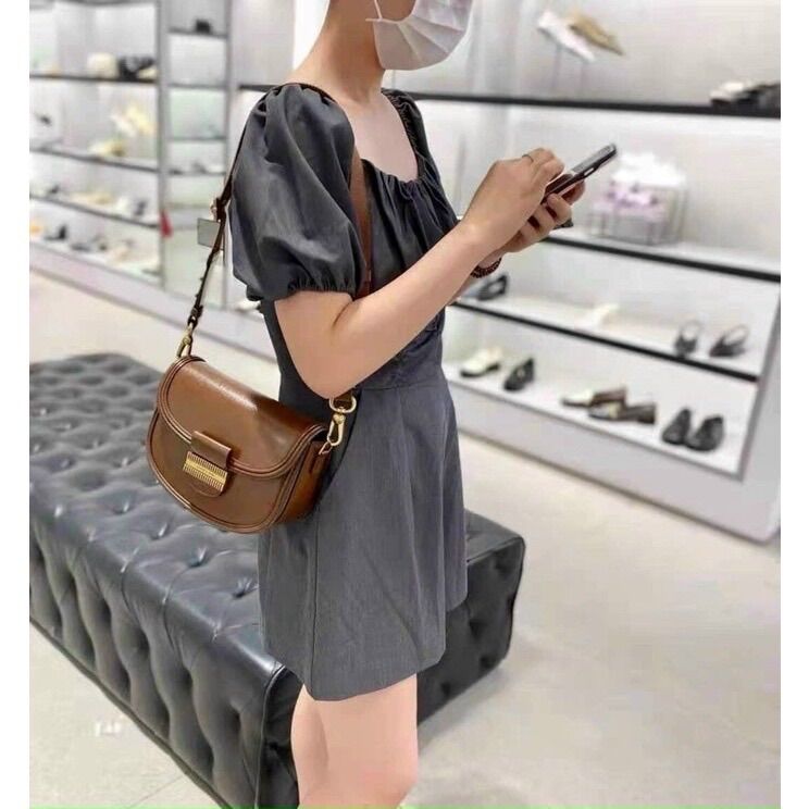 Túi Ck dáng Bầu[ Full tag cod] size 22