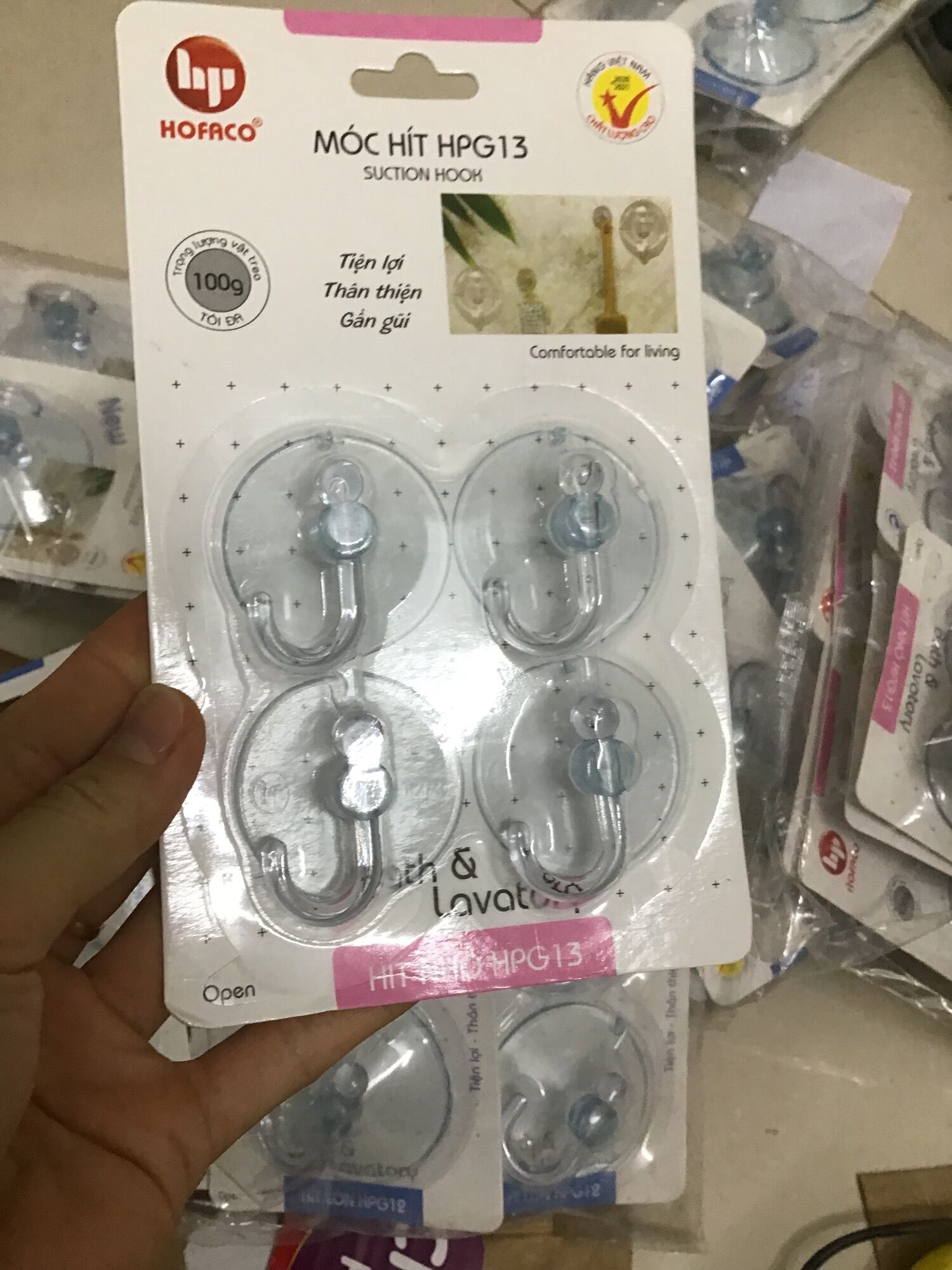 4 móc hít tường ,móc hít chân không cỡ 4cm