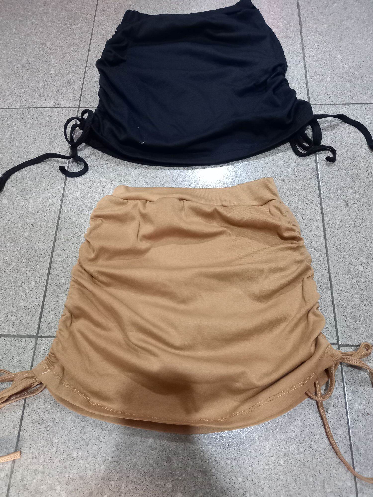 Chân váy rút dây 2 bên thun porip dày dặn