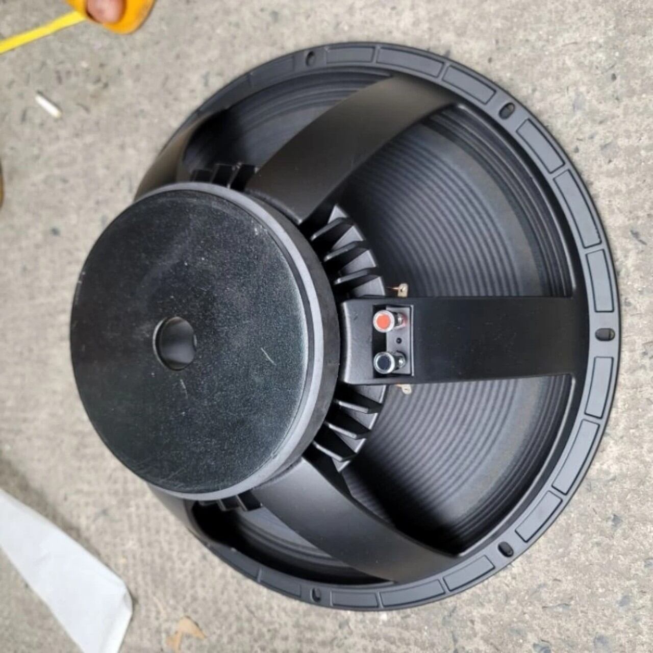 bass 50 coil 75 từ 190 ( 1 cái )