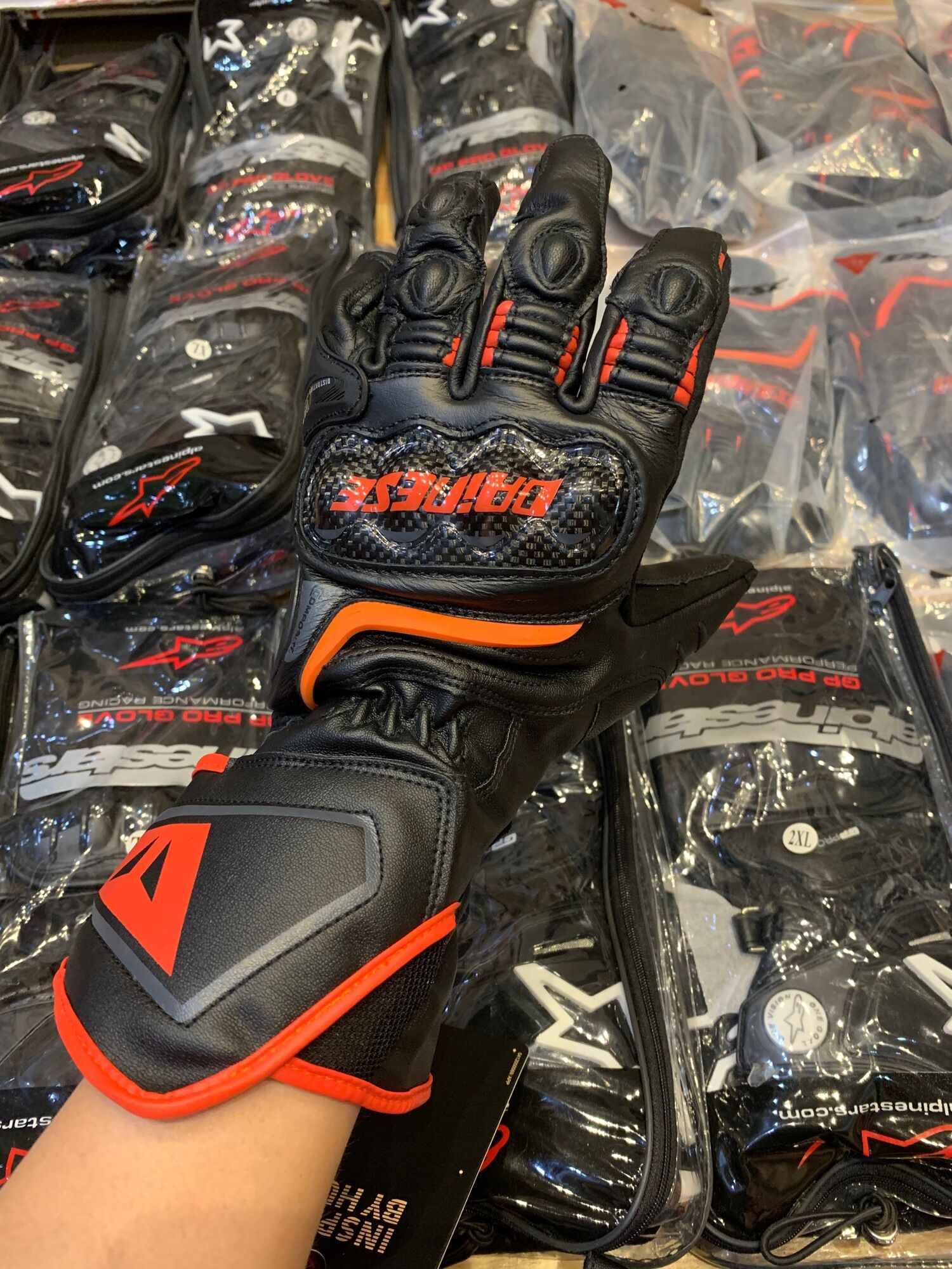 Găng Tay Cổ dài Daines Carbon D1 Long Gloves
