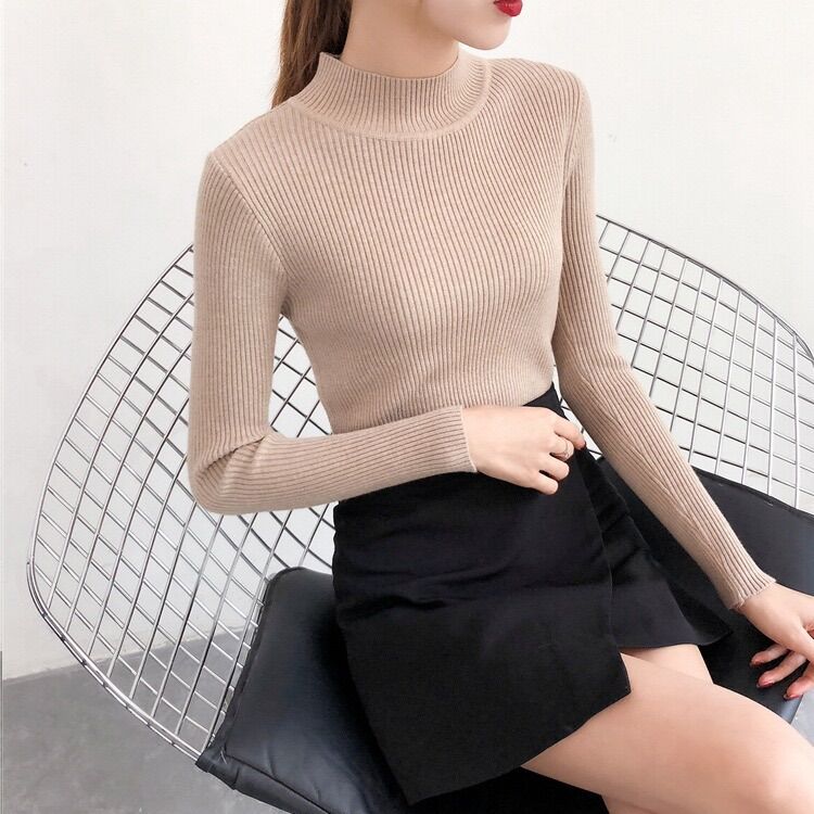 Áo giữ nhiệt len gân kiểu dáng basic.