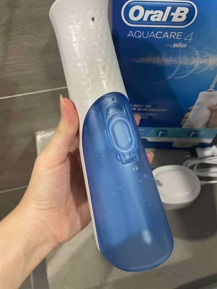 Tăm nước Oral B Aquacare 4