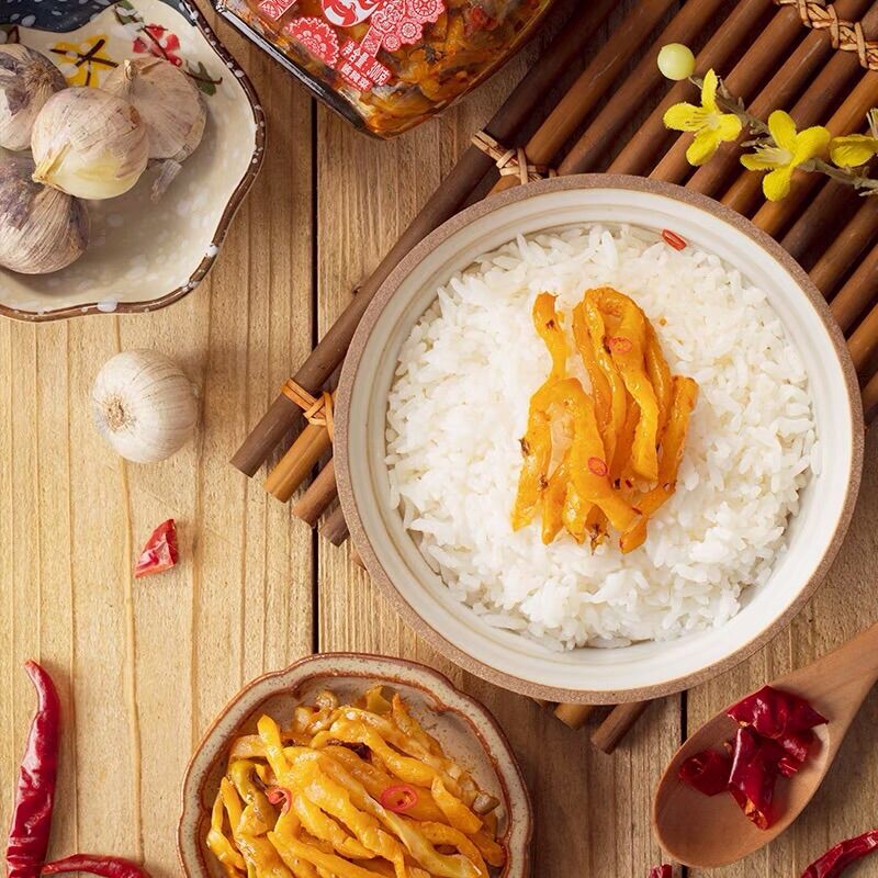 Cải muối dưa muối Trung Quốc zhacai 乌江涪陵榨菜红油榨菜丝