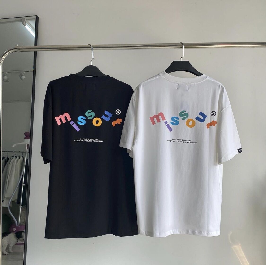 Áo Thun Missout Basic COLORFUL POWER TEE - có đầy đủ Tag tay và cổ áo như ảnh