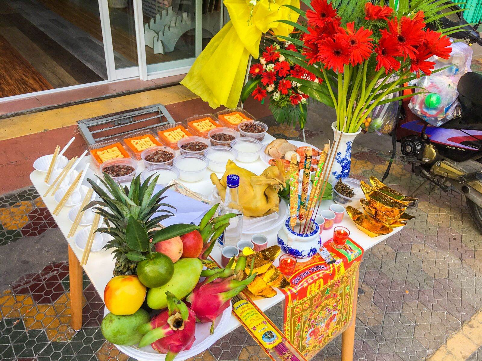 NHANG Rồng Phụng Đỏ
