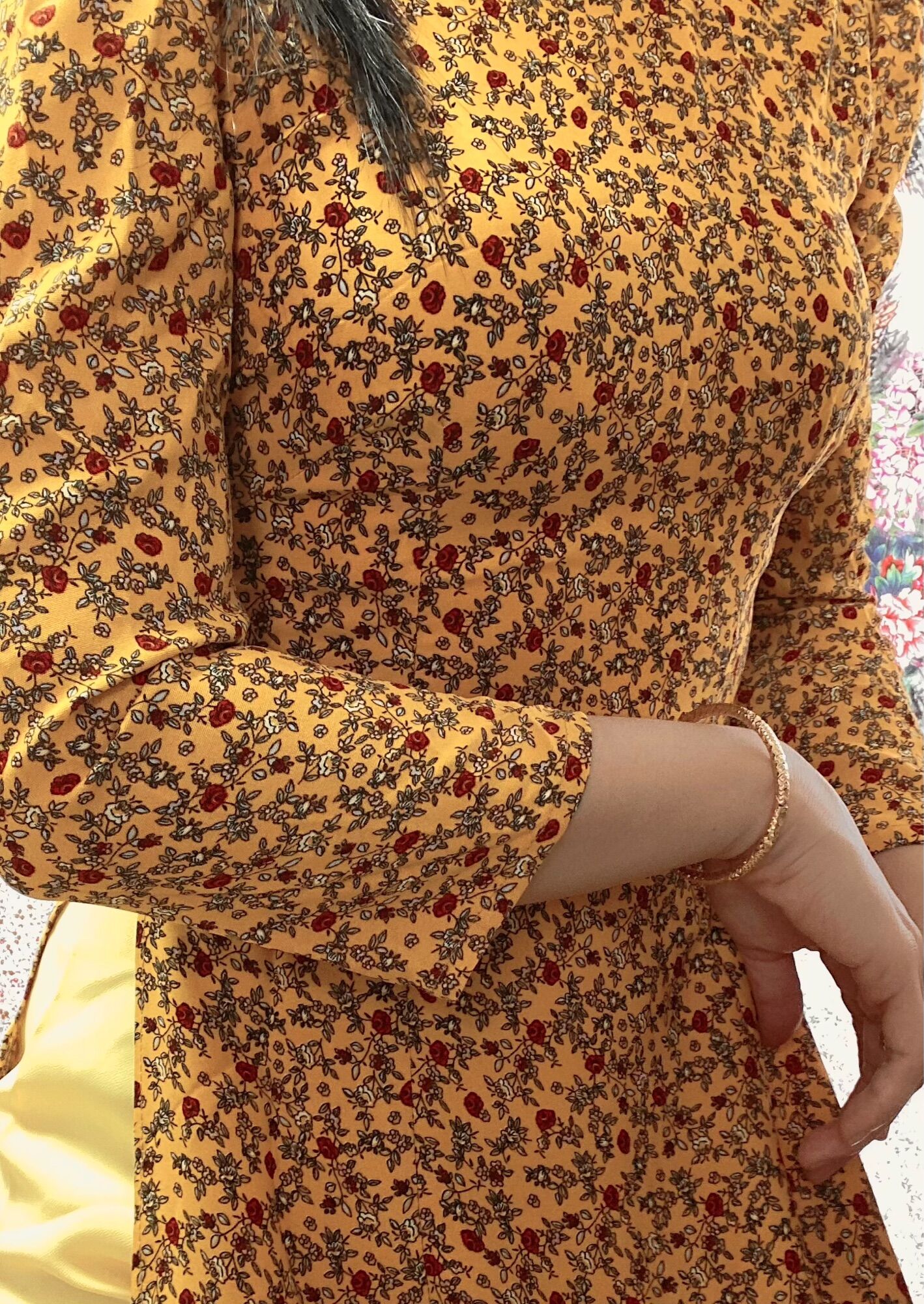Áo dài hoa nhí vàng vải lụa mango đủ side s,m,l,xl( không kèm quần)