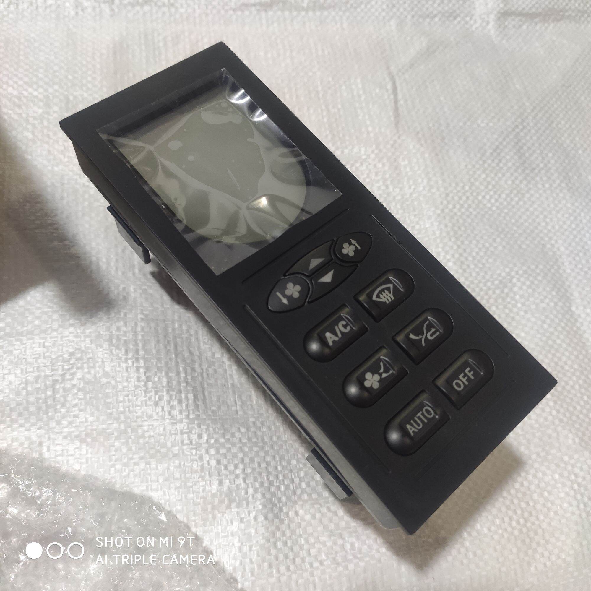 Điều khiển điều hoà howo 371 đầu kéo a7. wg1630840322 / wg1664820003. bảng điều khiển điều hòa xe howo 371 / hổ vồ a7, bộ công tắc điều hoà đầu kéo a7 375 a7 420. vie parts