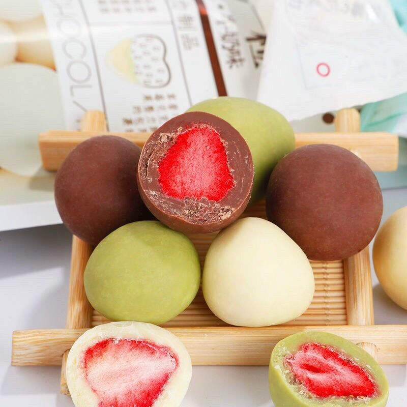 Socola bọc dâu tây sấy vị matcha 27k/gói