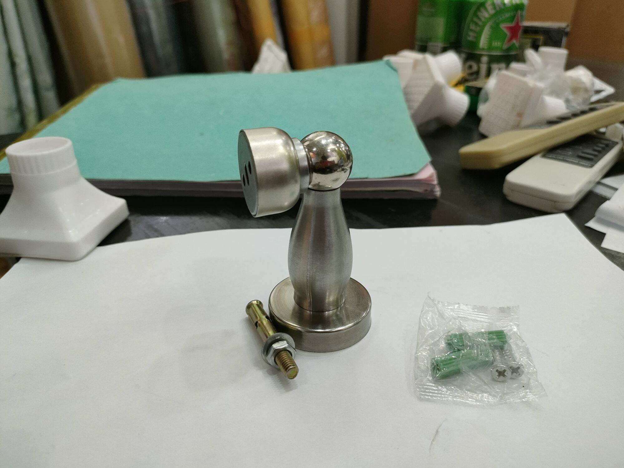 Hít cửa, chống va đập
